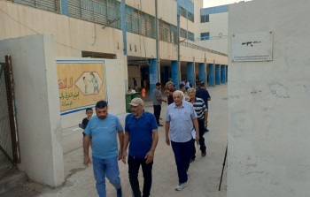 مركز إيواء للعائلات النازحة داخل مدرسة 
