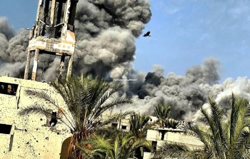 لحظة شن طائرات الاحتلال غارة على مخيم النصيرات وسط قطاع غزة