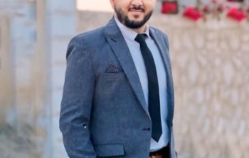 الصحفي والناشط الأردني رضا ياسين