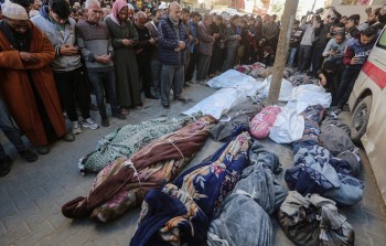 ضحايا مجزرة مخيم النصيرات وسط قطاع غزة