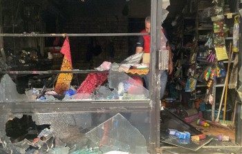 آثار الاشتباكات في مخيم شاتيلا