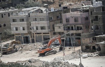 جيش الاحتلال يشرع بهدم منازل في مخيم طولكرم اليوم وسط عدوان متواصل منذ أشهر