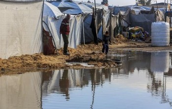 كارثة إنسانية يعيشها آلاف المازحين في قطاع غزة مع قدوم فصل الشتاء