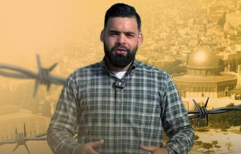 الشاب محمد عمر جبارين خلال دعوته للاعتكاف في المسجد الأقصى