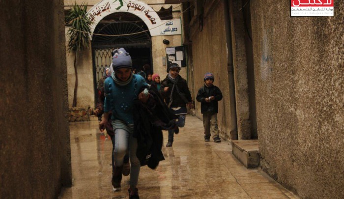  الفصل الدراسي الأول ينتهي ولا كتب في المدارس البديلة للفلسطينيين جنوب دمشق 