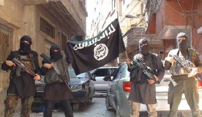 "داعش" يسمح للمدنيين في مناطق " هيئة تحرير الشام" في مخيّم اليرموك بالخروج والعودة