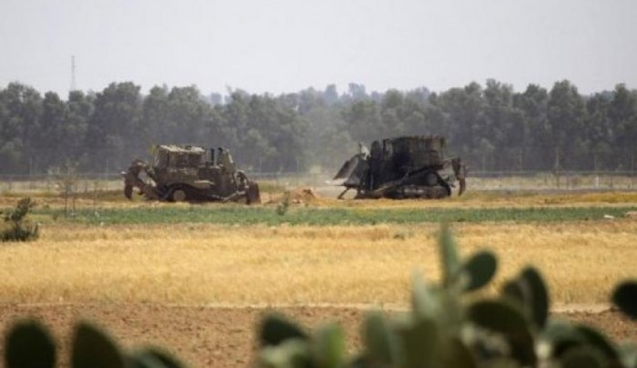 قوات الاحتلال تتوغّل في المناطق الشمالية والجنوبية لقطاع غزة