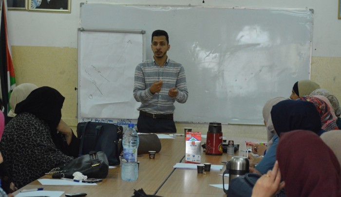 "مركز يافا" يختتم تدريب في المهارات الحياتية وبناء المشاريع في مخيّم بلاطة ونابلس