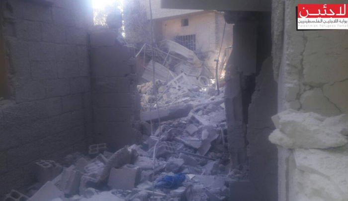 الدمار جراء القصف على مخيم خان الشيح
