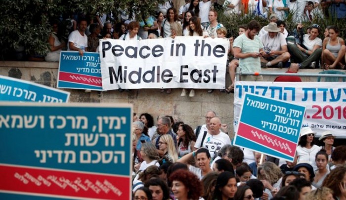 جانب من المظاهرة النسائية في القدس.