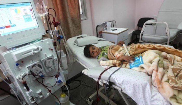 مسؤول أممي يُحذر من قيود السلطة على القطاع الطبي بغزة