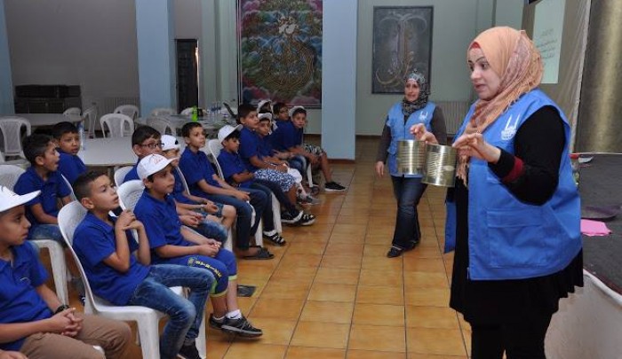 جانب من فعاليات مخيم نتعلم بمرح لفلسطين