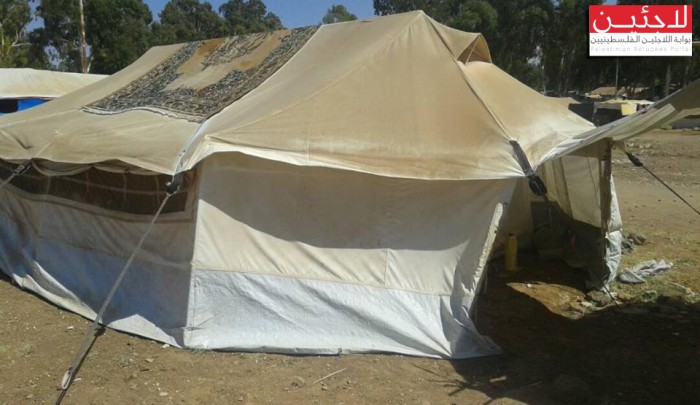 خيمة إيواء في مخيّم زيزون " أرشيف البوابة" 