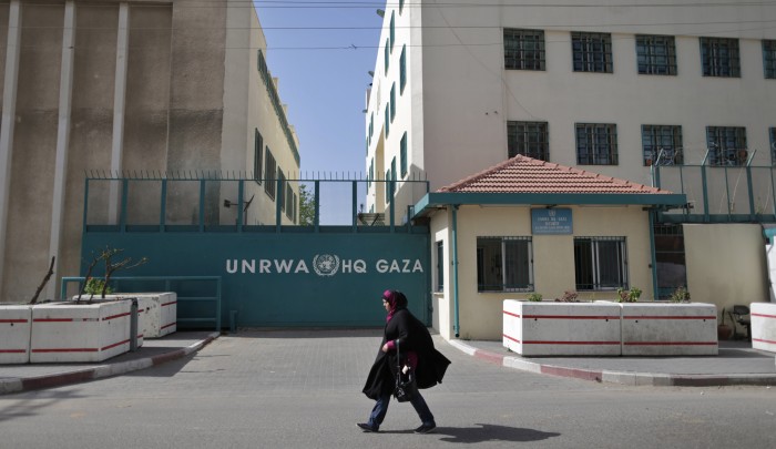 "اونروا" تعلن عن نتائج المتقدّمين لوظائف دائرة التعليم في غزة