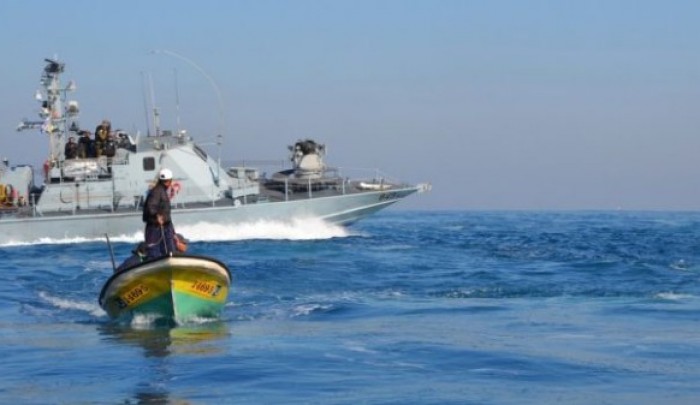 قوات الاحتلال تعتقل صيادين من شمال قطاع غزة