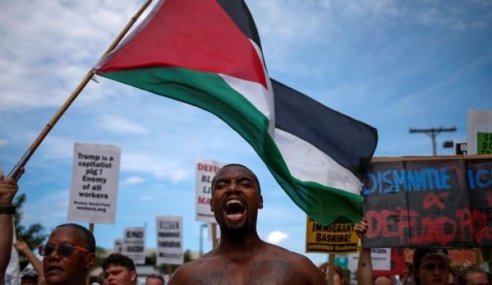 "بلاك لايفس ماتار" تشن حملة لمواجهة الاحتلال ودعم الفلسطينيين