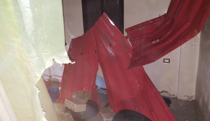 انهيار سقف منزل في مخيم الرشيدية مع اشتداد عواصف الشتاء