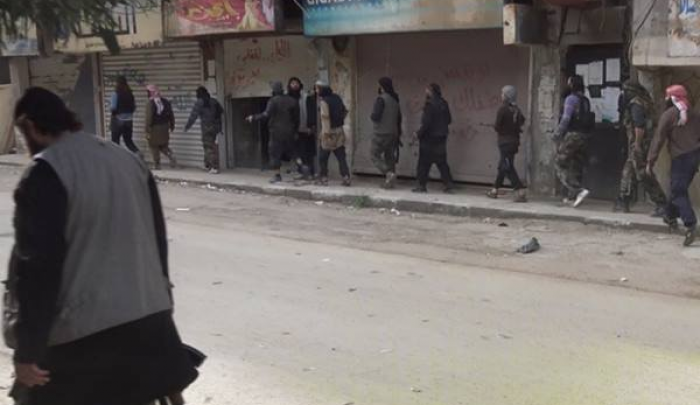 صورة مسربة لعناصر داعش في اليرموك