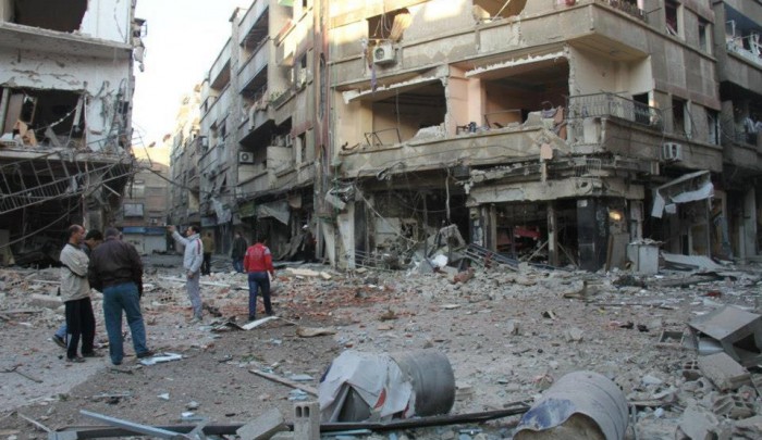 قوات النظام السوري تستهدف منطقة الريجة في مخيم اليرموك بعدة صواريخ
