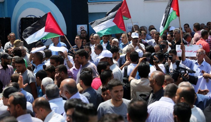 فلسطين المحتلة - من الاعتصام أمام مقر "الأونروا" الإقليمي في غزة
