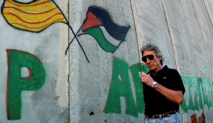 "روجر ووترز" يُواصل دعمه لفلسطين في جولته الموسيقيّة