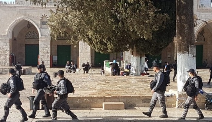 المستوطنون يُواصلون اقتحام الأقصى بحماية قوات الاحتلال