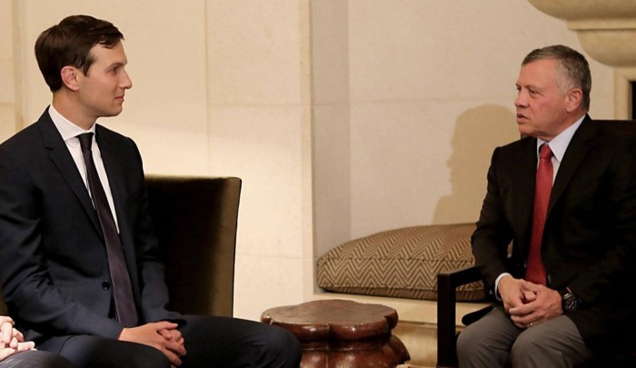 لقاء كوشنير والملك الأردني في عمّان بوقت سابق " انترنت" 