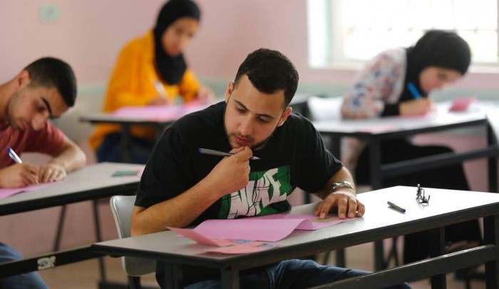 من امتحانات الثانوية العامة في فلسطين المحتلة السبت 8 حزيران/يونيو 2019