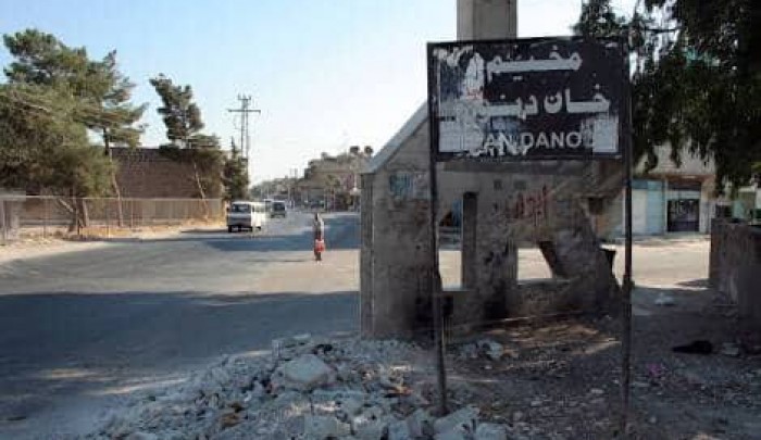 ناشطون: مستوصف " اونروا" في مخيّم خان دنون فرع تعذيب " مدخل المخيم_ أرشيف" 