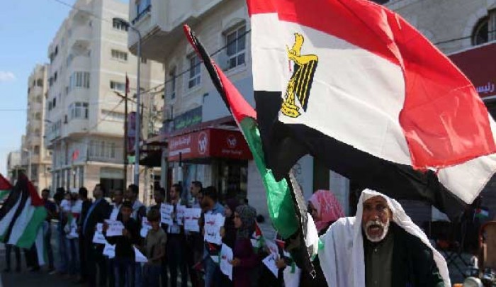   منظمة دولية تناقش مشاريع لدعم فلسطينيي سوريا في مصر " انترنت" 