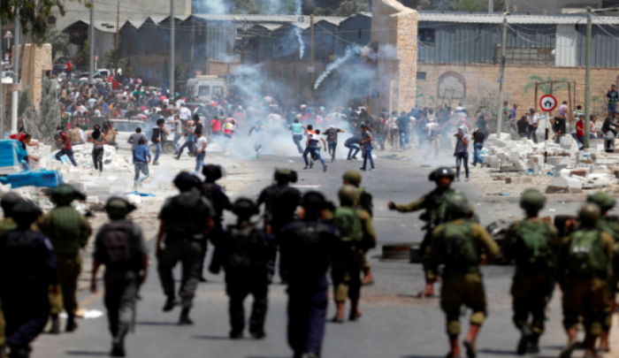 لليوم الرابع على التوالي.. مواجهات عنيفة واعتقالات في العيسوية وأحياء القدس