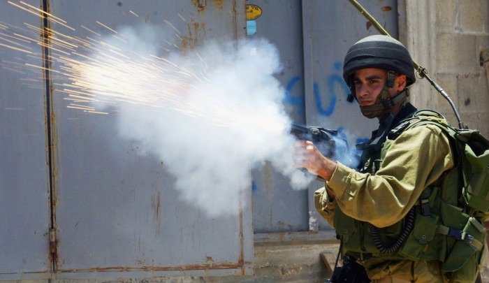 قوات الاحتلال تُطلق النار على فلسطيني جنوبي طولكرم