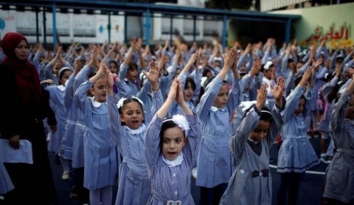 (طلاب في مدارس وكالة أونروا بغزة)