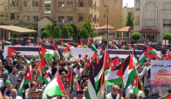 من التظاهرة أمام سفارة كيان الاحتلال بعمان الجمعة