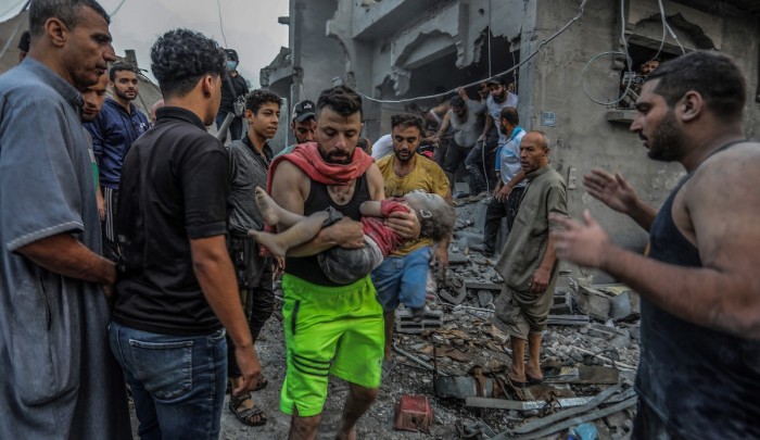 غارة جوية على منزل في رفح جنوبي قطاع غزة 23-10-2023