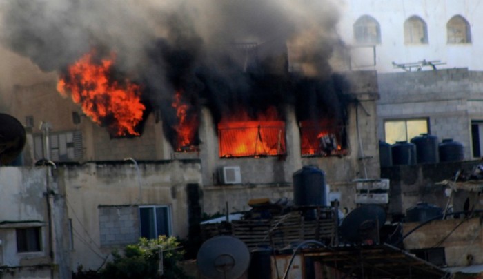 الاحتلال يحرق منازل في جنين ومخيمها
