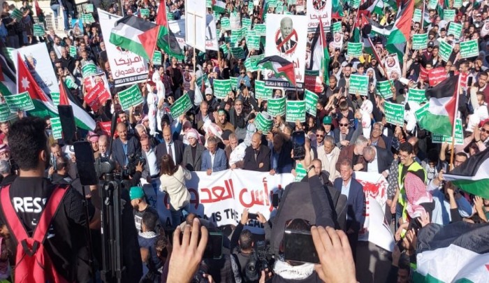 من التظاهرة الحاشدة في عمان 8 نوفمبر