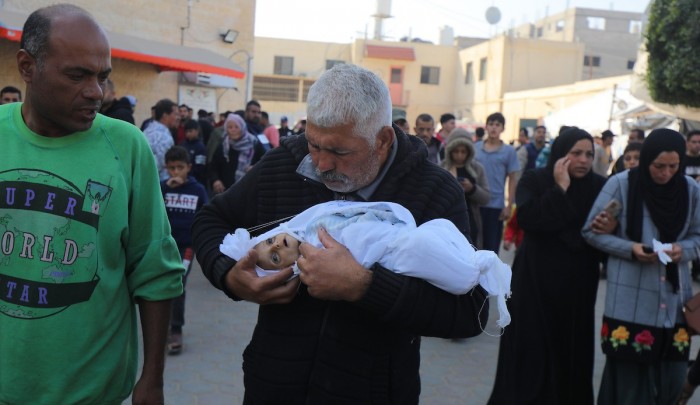 غارة "إسرائيلية" قتلت الرضيع محمد الزهار (5 شهور) 1-12-2023
