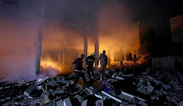 قصف "إسرائيلي" على منازل في دير البلح فجر اليوم الخميش