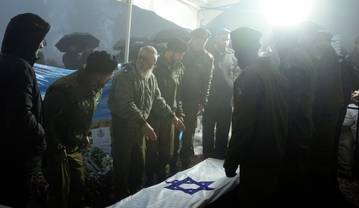 من جنازة سابقة  لجندي "إسرائيلي" لقي مصرعه في قطاع غزة