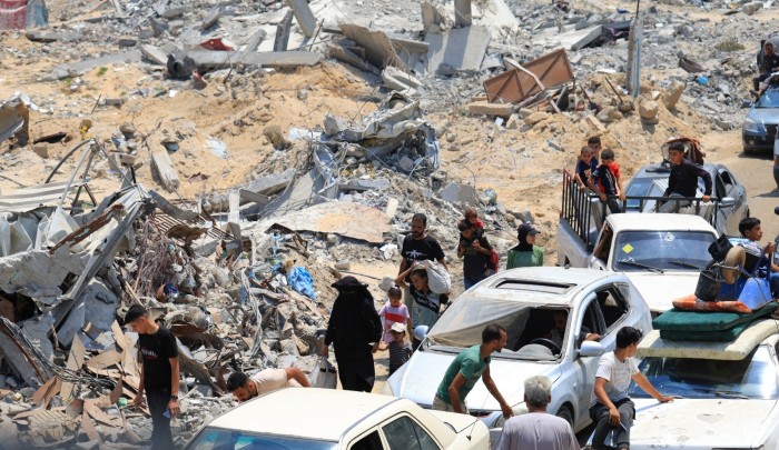 فلسطينيون ينزحون من مناطق شرق خانيونس- صورة أرشيفية