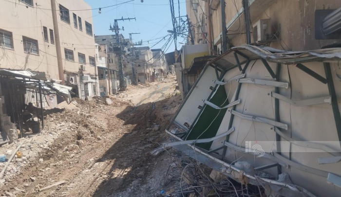 دمار هائل في مخيم طولكرم جراء عدوان الاحتلال المتواصل. تصوير - وفا عواد