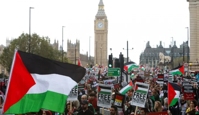 صورة أرشيفية لمظاهرة مؤيدة لفلسطين في العاصمة البريطانية لندن (غيتي)