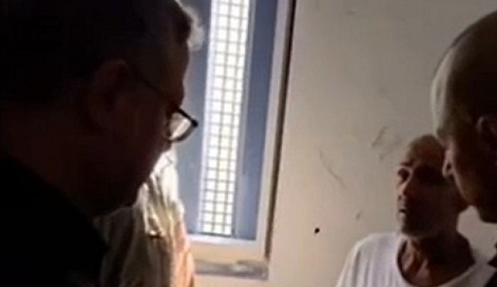 "بن غفير" يقتحم زنزانة القائد الفلسطيني مروان البرغوثي ويهدده