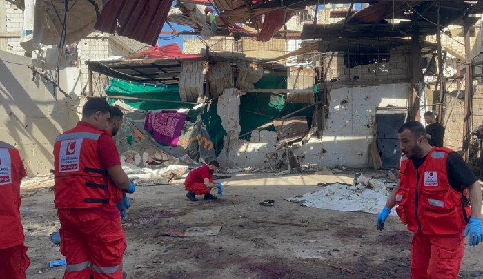 بوابة اللاجئين- مخيم عين الحلوة