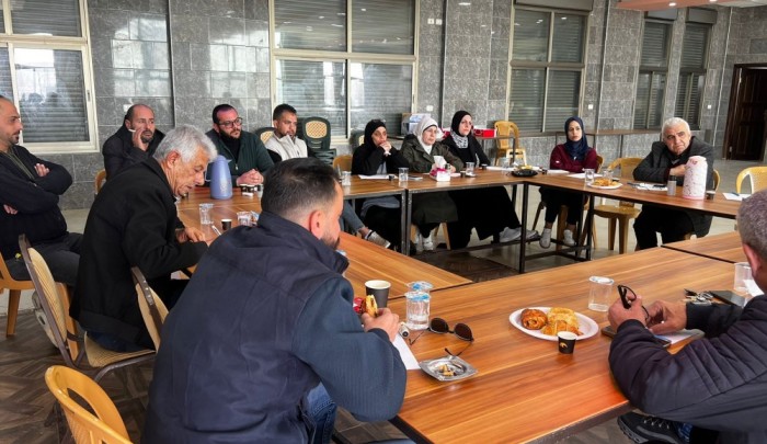 اجتماع بمشاركة قوى عدة بمخيم عايدة لمناقشة استهداف "أونروا"