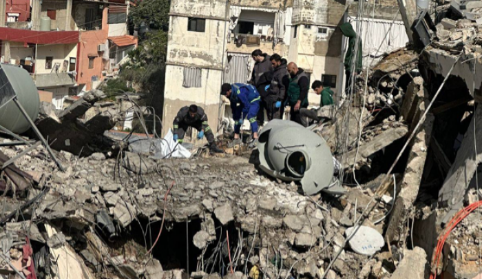 شهداء فلسطينيون في مجزرة  %22إسرائيلية%22 على تجمع %22مشاريع الهبة%22 السكني في صيدا.png