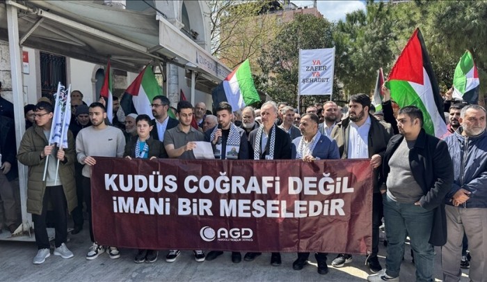 احتجاجات شعبية في تركيا تنديداً بإغلاق الأقصى وقانون إعدام الأسرى