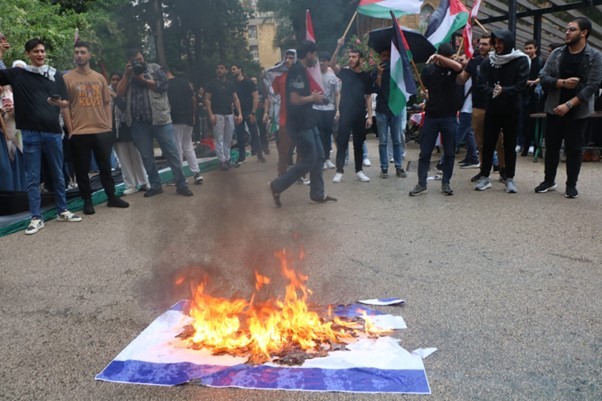 حراك في جامعات لبنان الجامعة الامريكية.jpg