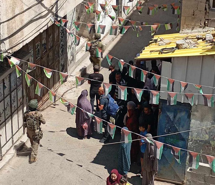 إجبار أهالي مخيم بلاطة على ترك منازلهم.png